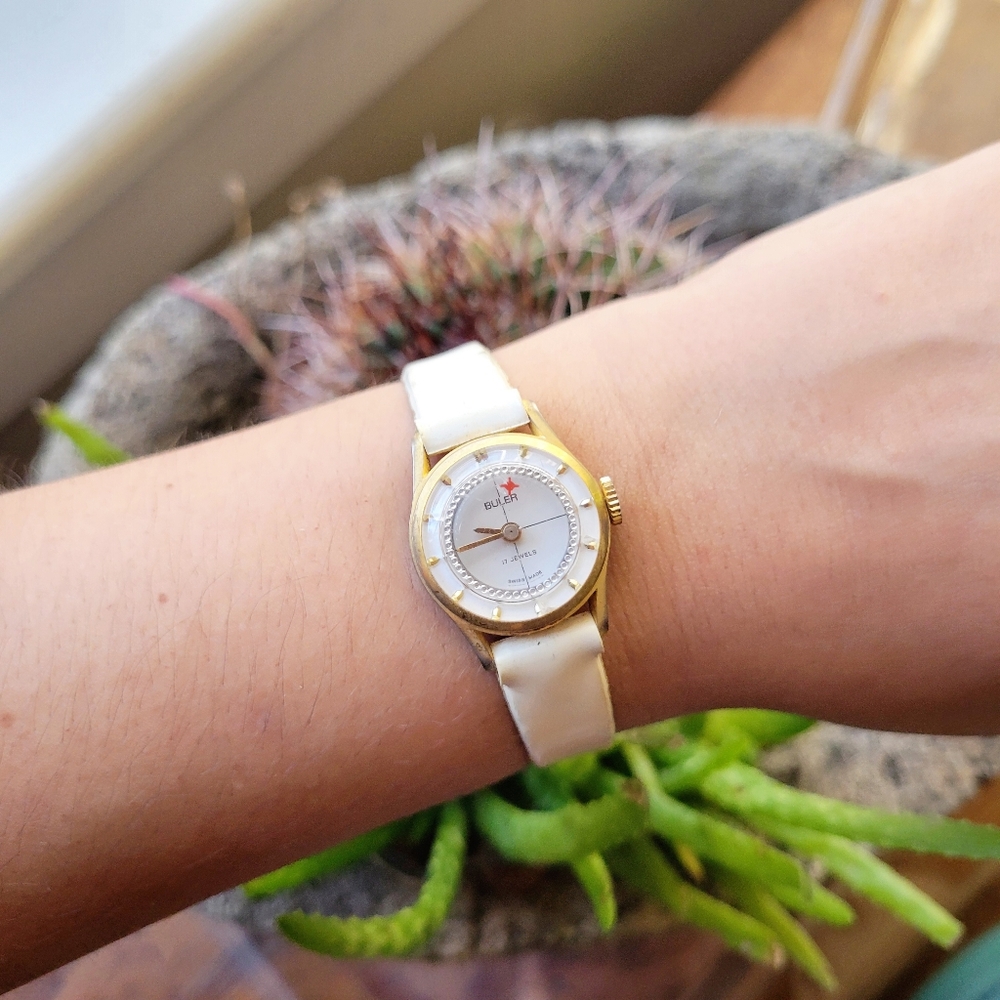 Vintage Swiss Buler Incabloc 17 Jewels Womens Womans White Dainty Watch